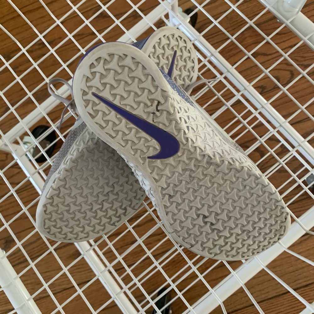 Nike Metcons - Picture 2 of 6